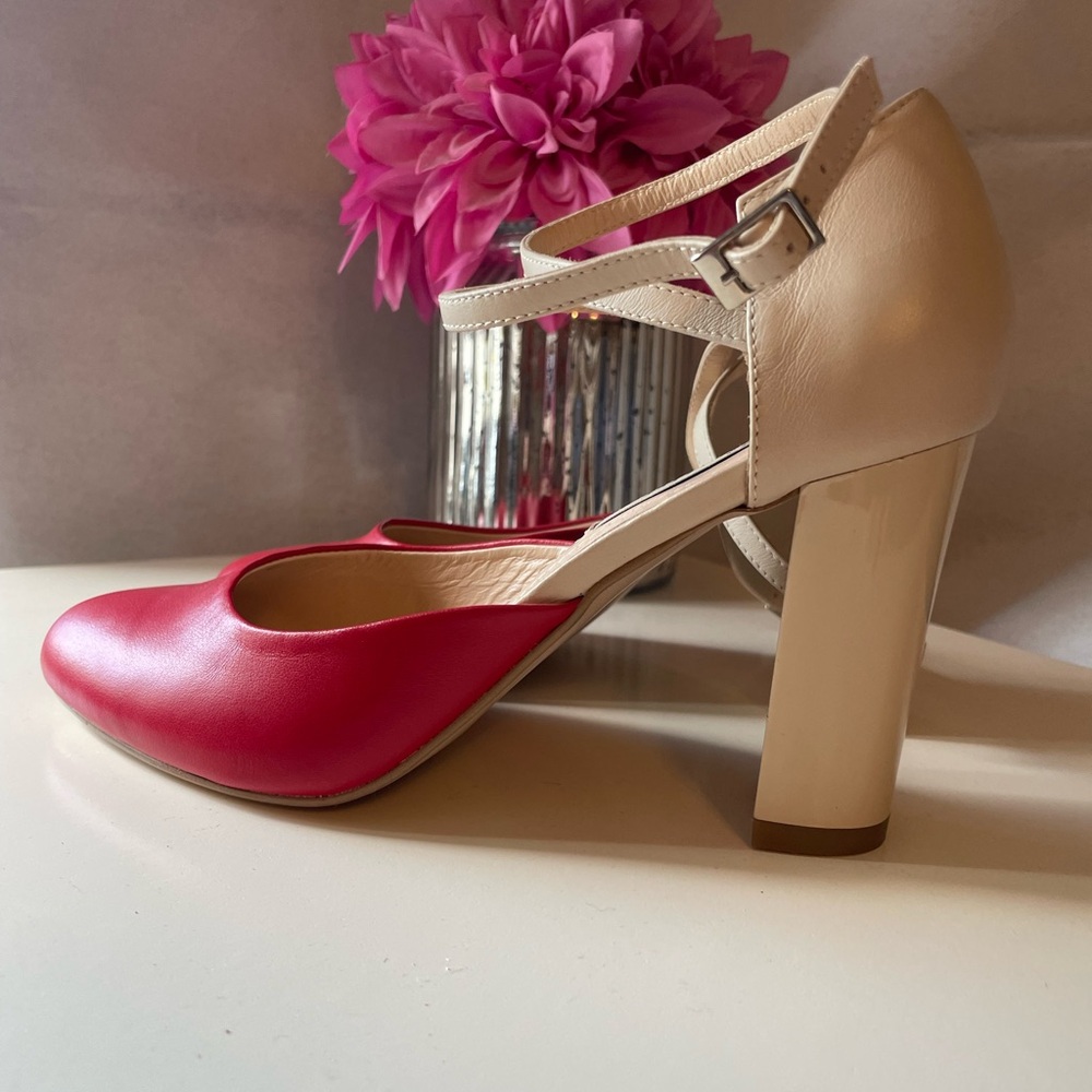 Elegant Two-Tone Women's Heels